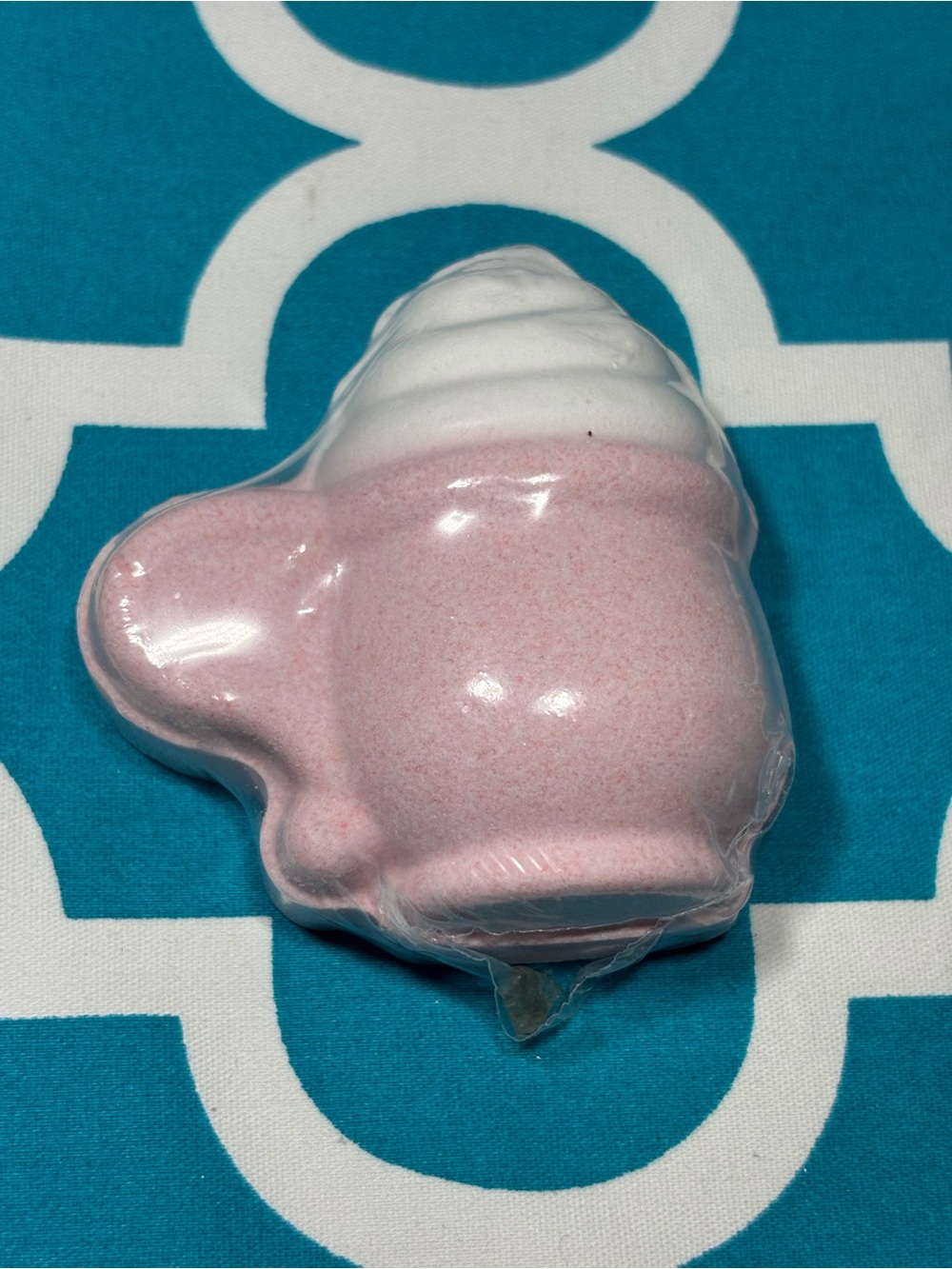 New Hazelnut Marshmallow Pink & White Creamy Cup Bath Bomb - Women Bath & Body